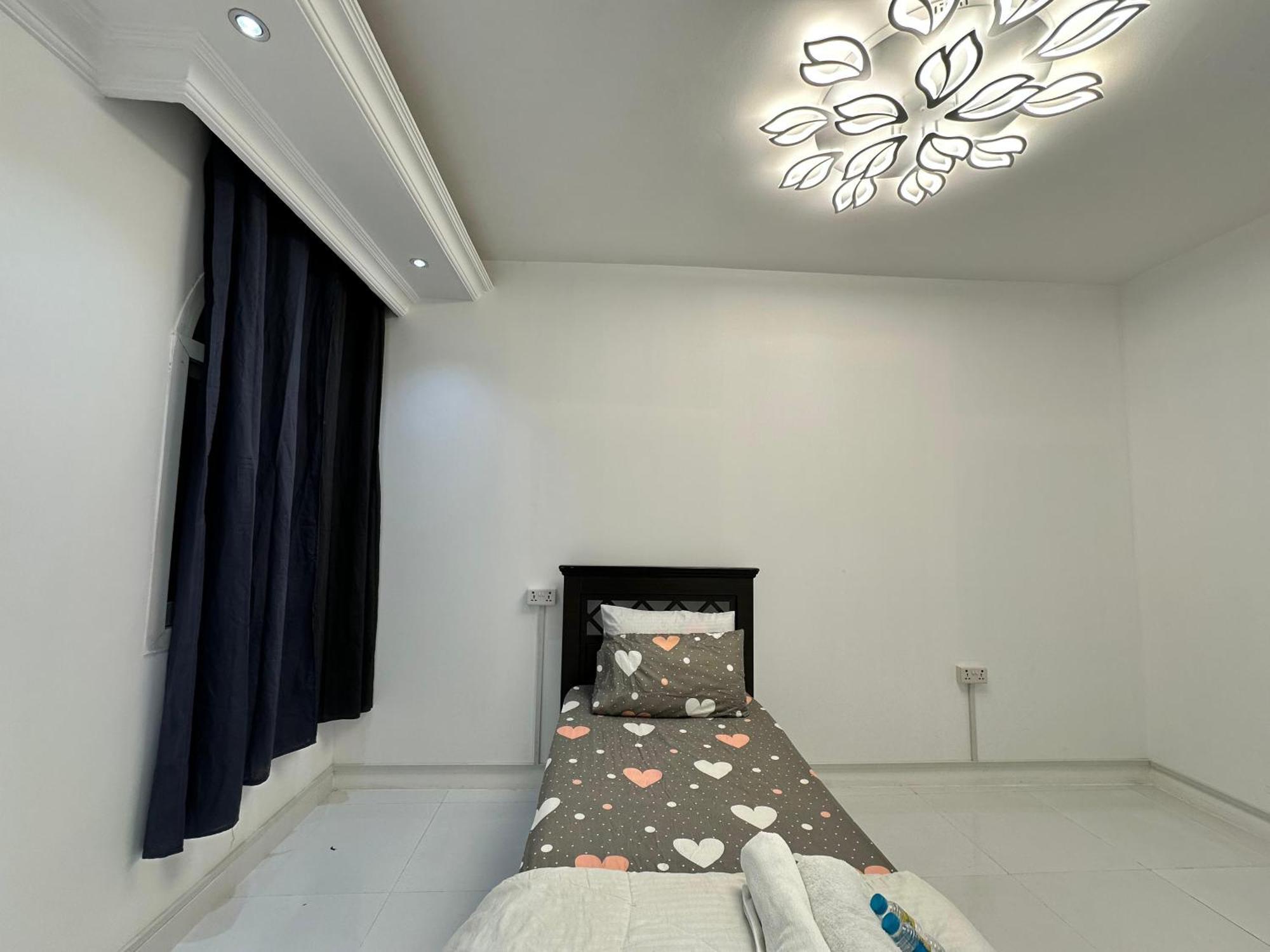 International Abu-Dhabi Hostel Villa 아부다비 외부 사진